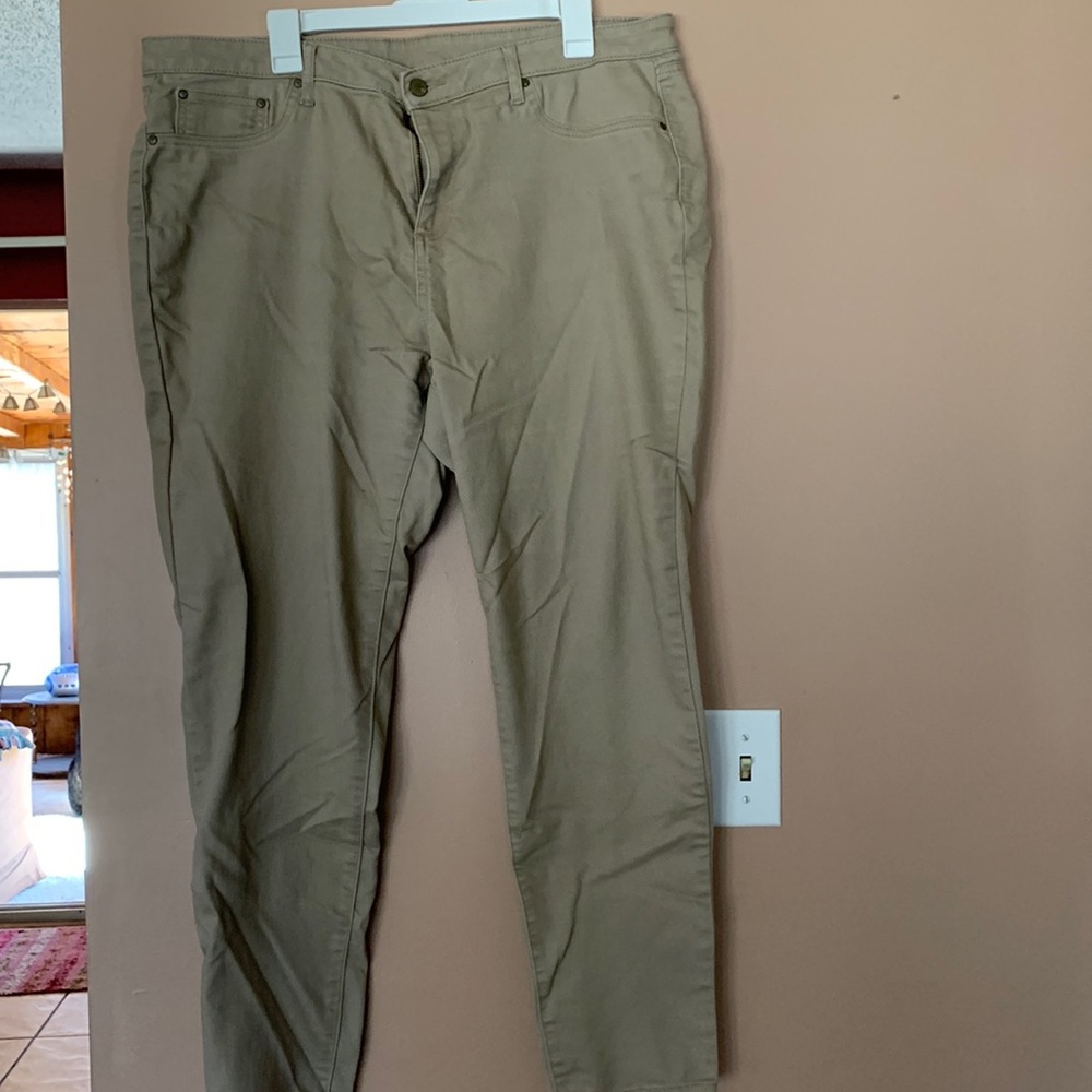 Faded Glory tan pants.
